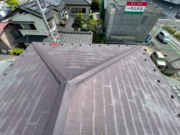 さいたま市西区にて屋根修理〈スーパーガルテクトへのカバー工法〉の施工前写真